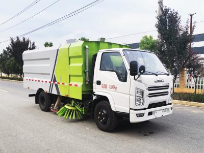 程力威牌CLW5070TXC6CD型吸尘车